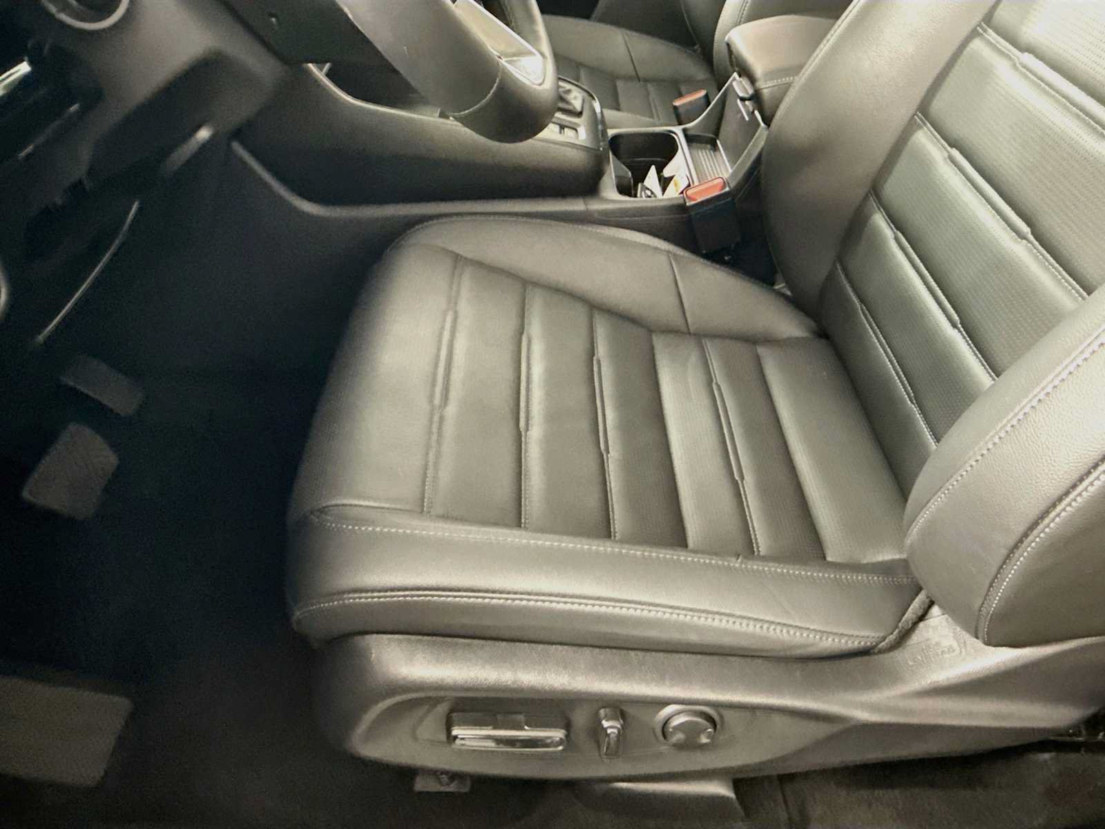 Used 2026 Honda CR-V EX-L image 32
