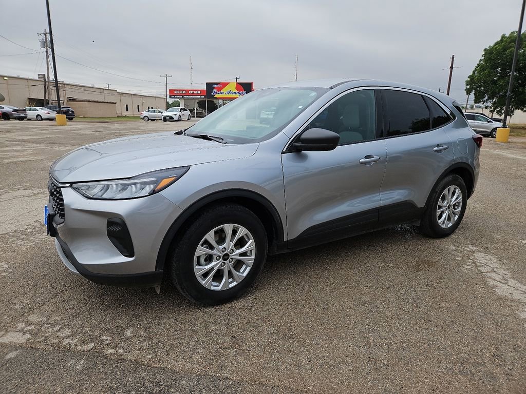 Used 2023 Ford Escape Active w/ Tech Pack #1 FWD image 5