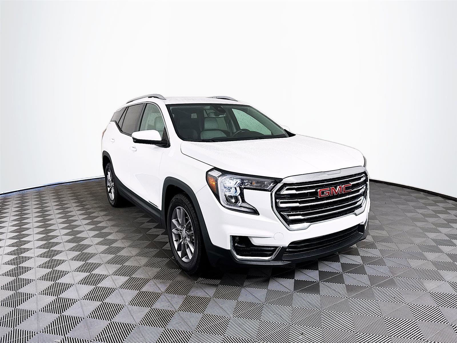 Used 2022 GMC Terrain SLT w/ Infotainment Package II