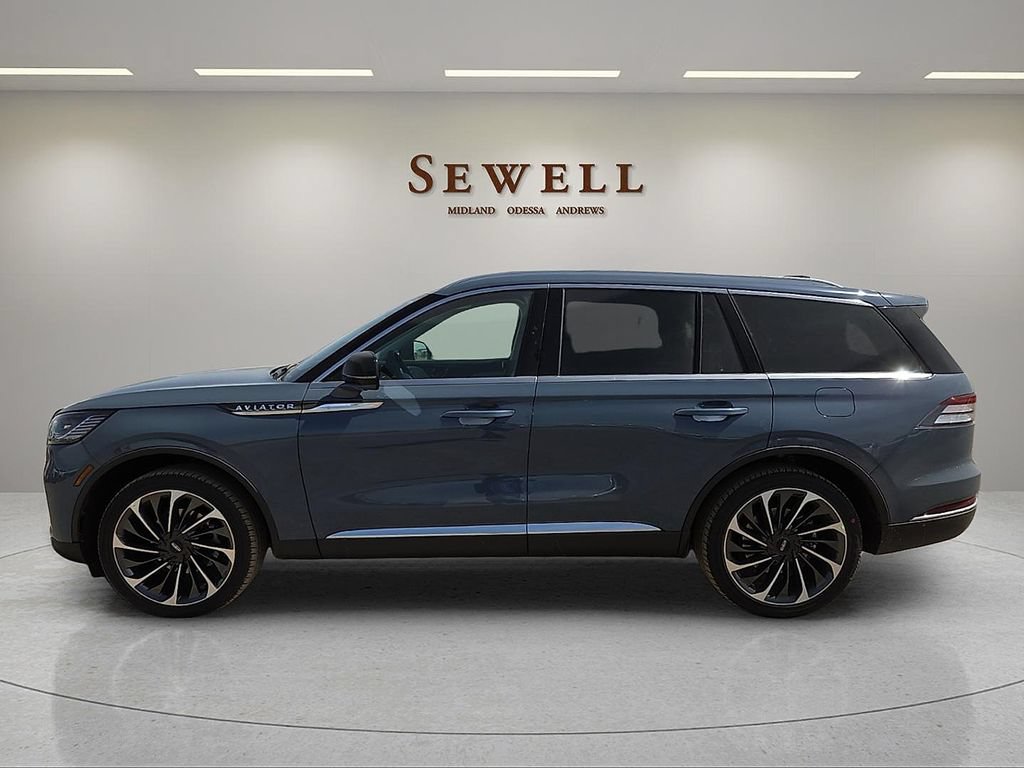 New 2026 Lincoln Aviator Reserve AWD/4WD image 2
