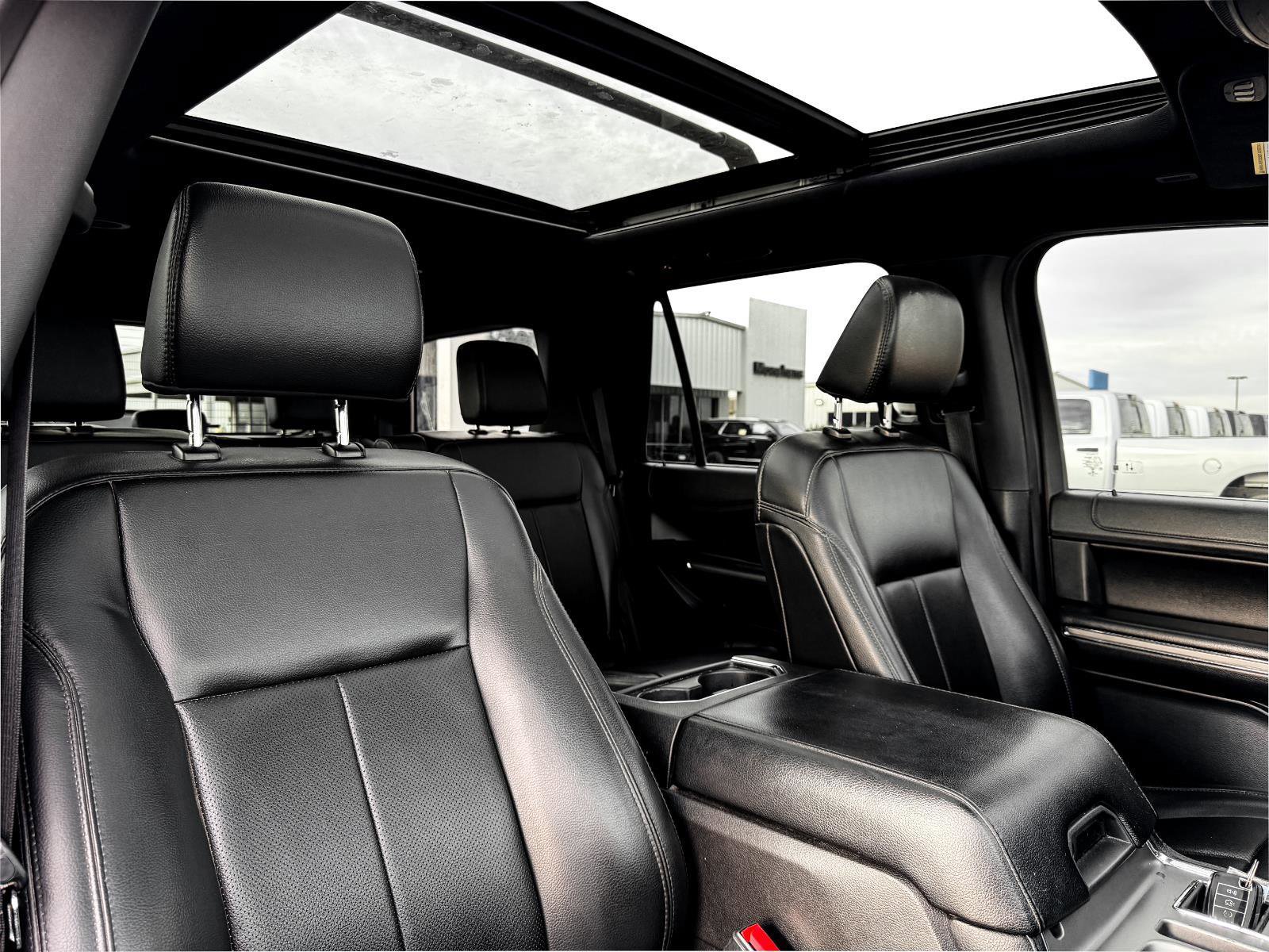 Used 2021 Ford Expedition XLT RWD image 12