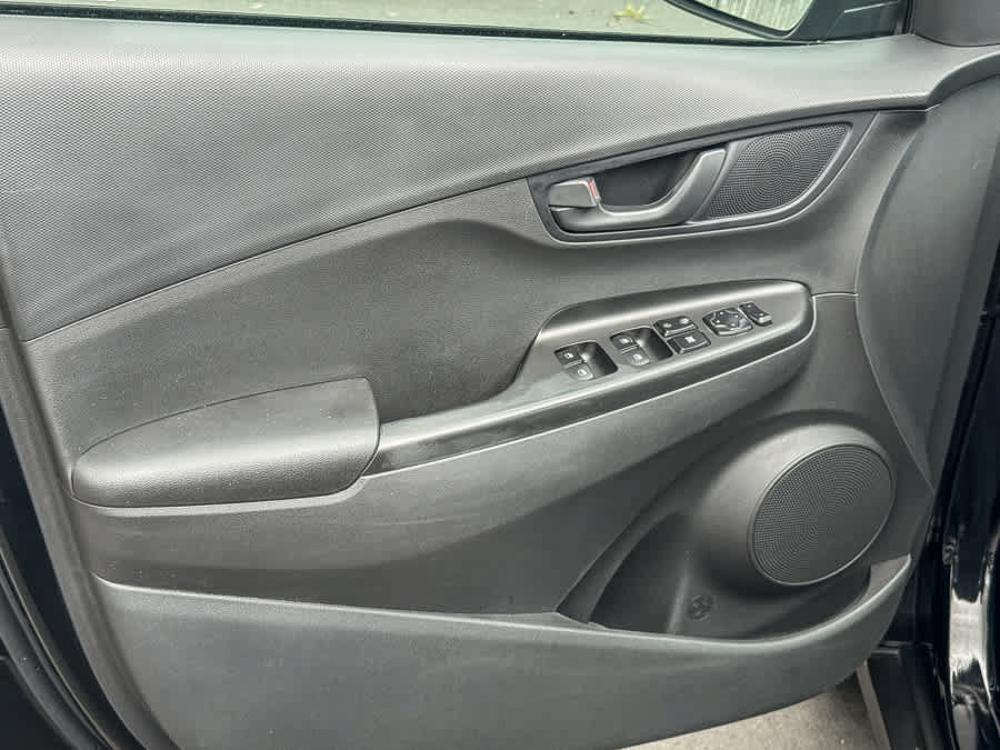 Certified 2023 Hyundai Kona SEL AWD/4WD image 20