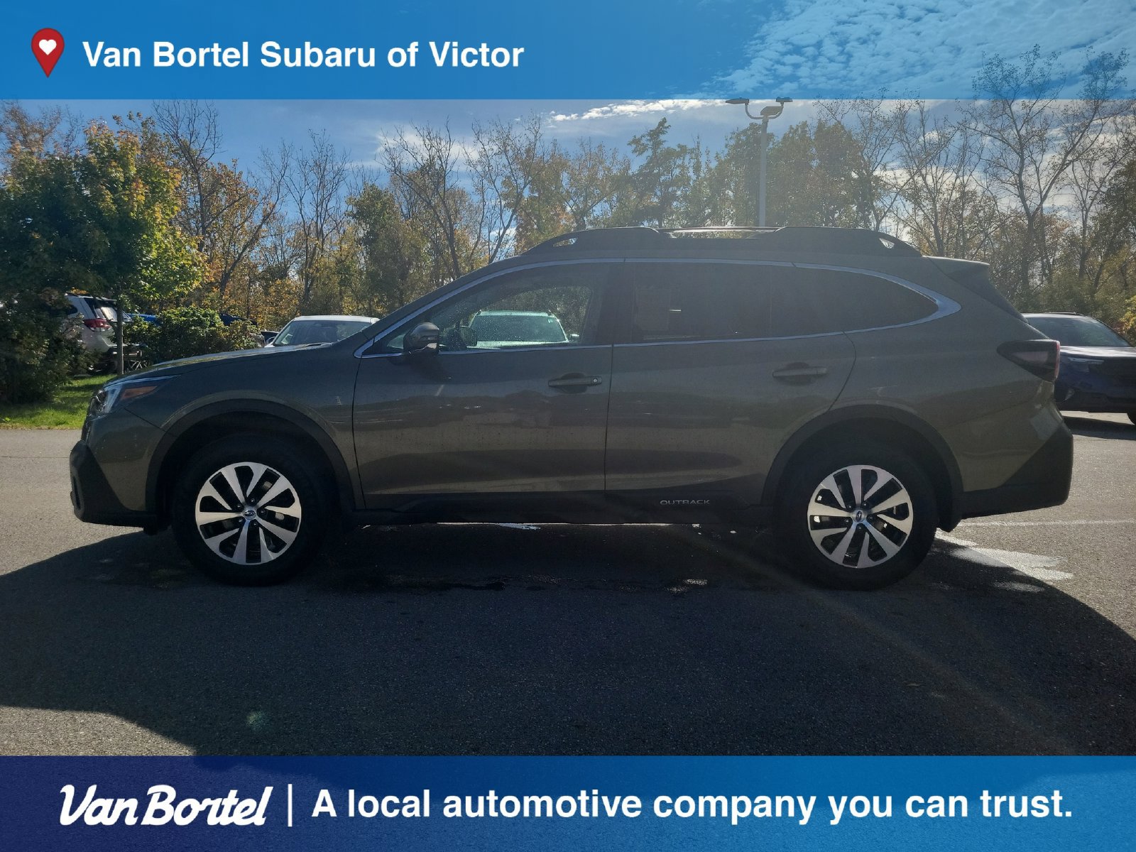 Used 2022 Subaru Outback Premium AWD/4WD image 2