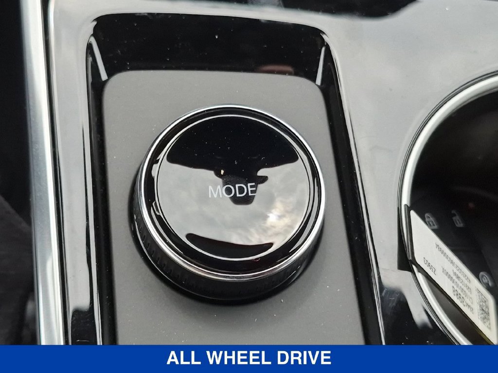 New 2026 Chevrolet Equinox LT w/ Safety and Technology Package AWD/4WD image 26