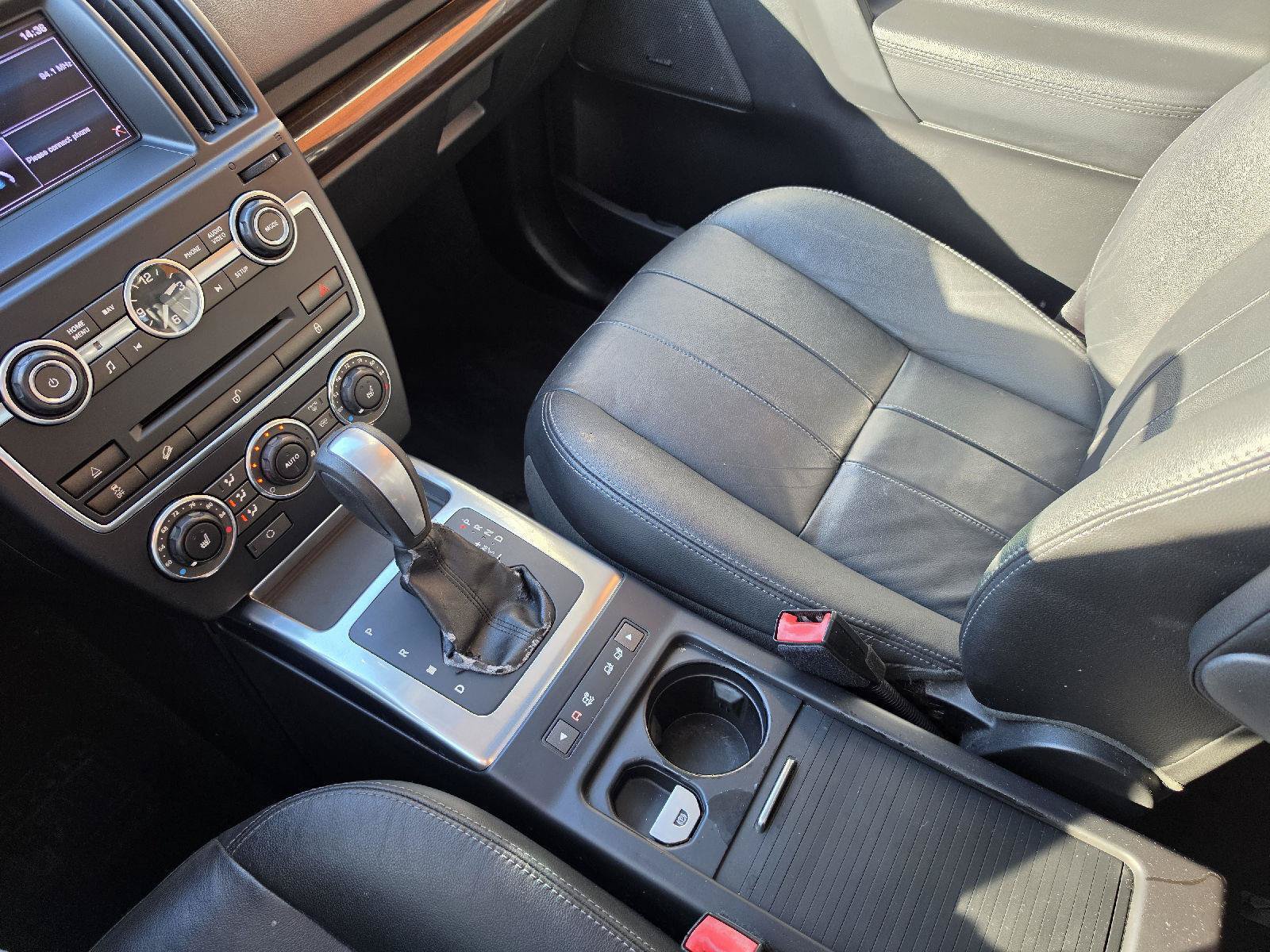 Used 2013 Land Rover LR2 HSE AWD/4WD image 19
