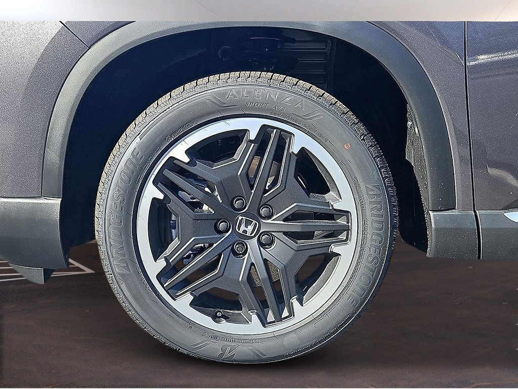 New 2026 Honda Pilot Touring image 7