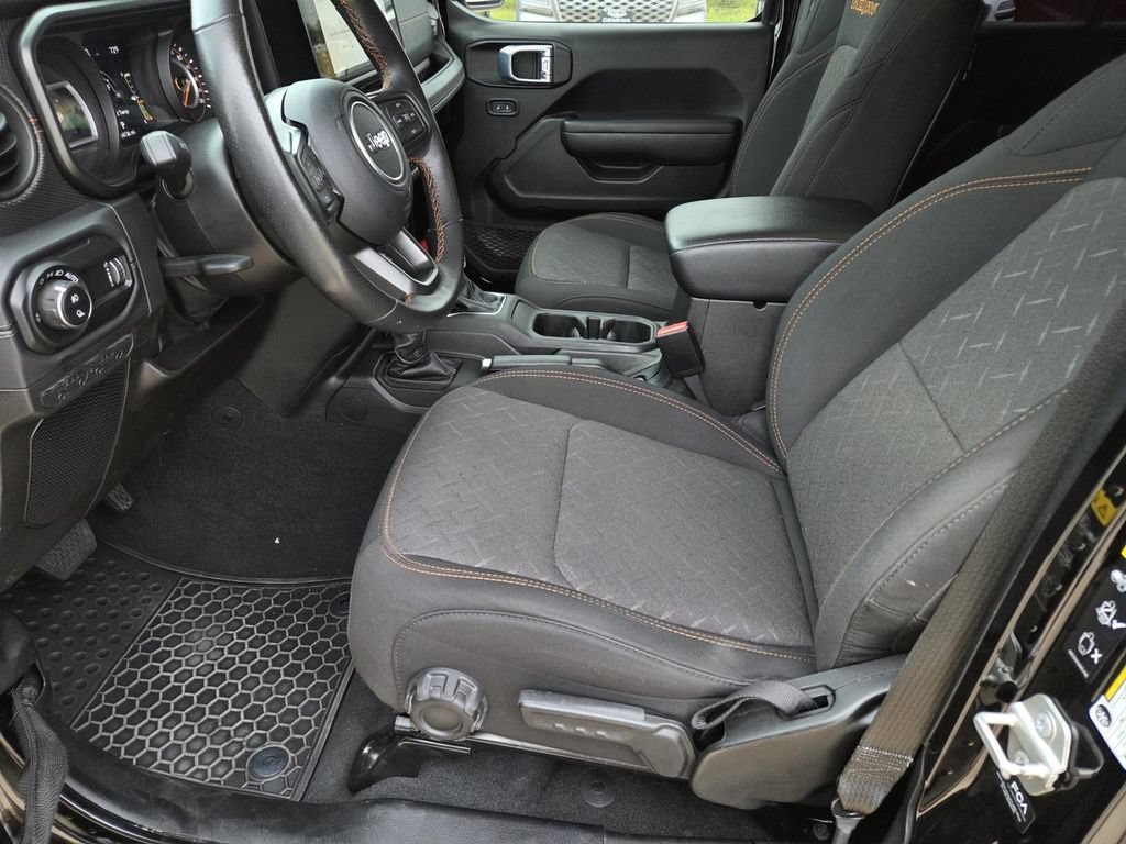 Used 2024 Jeep Gladiator Mojave w/ Safety Group AWD/4WD image 19