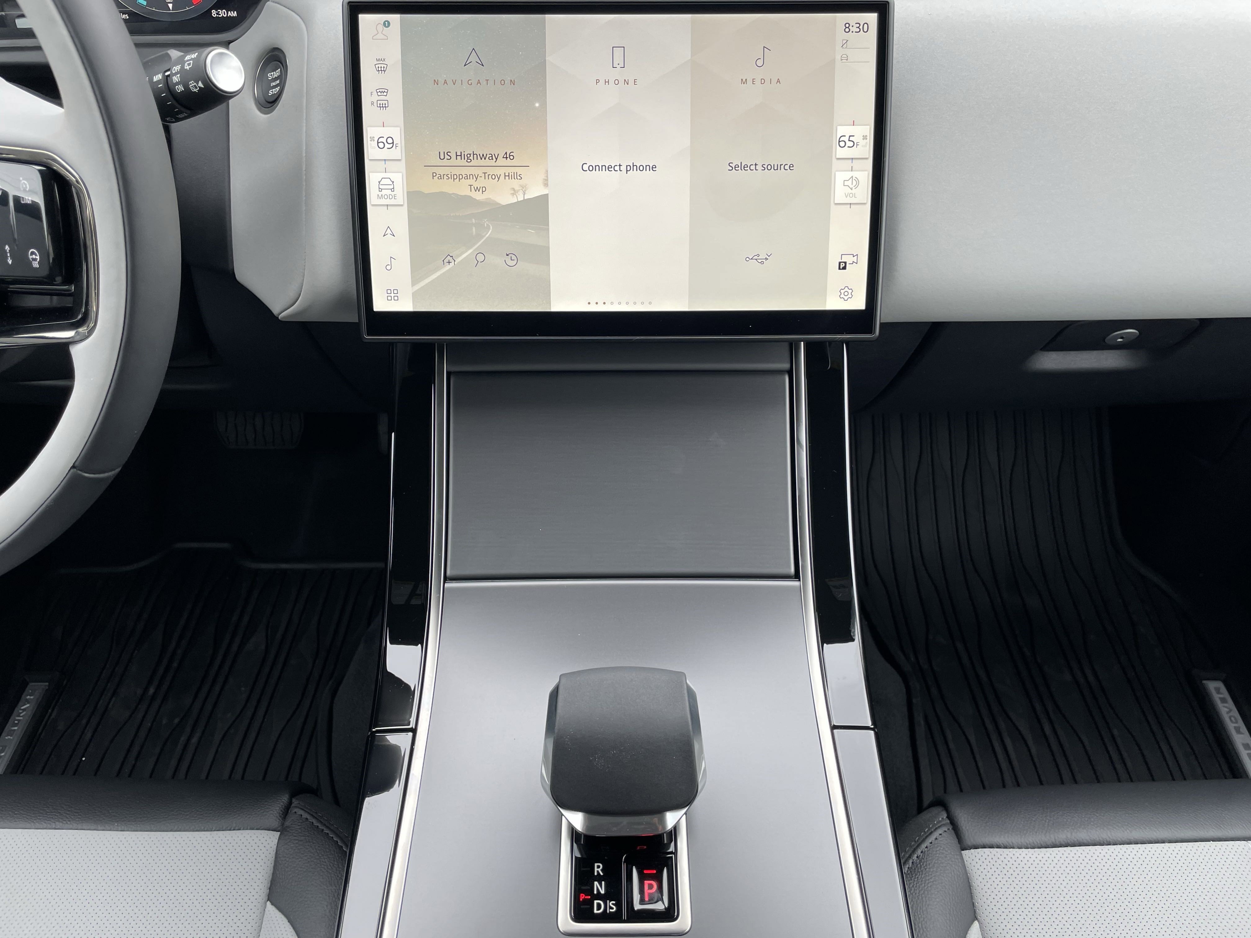 New 2026 Land Rover Range Rover Velar Dynamic SE image 19