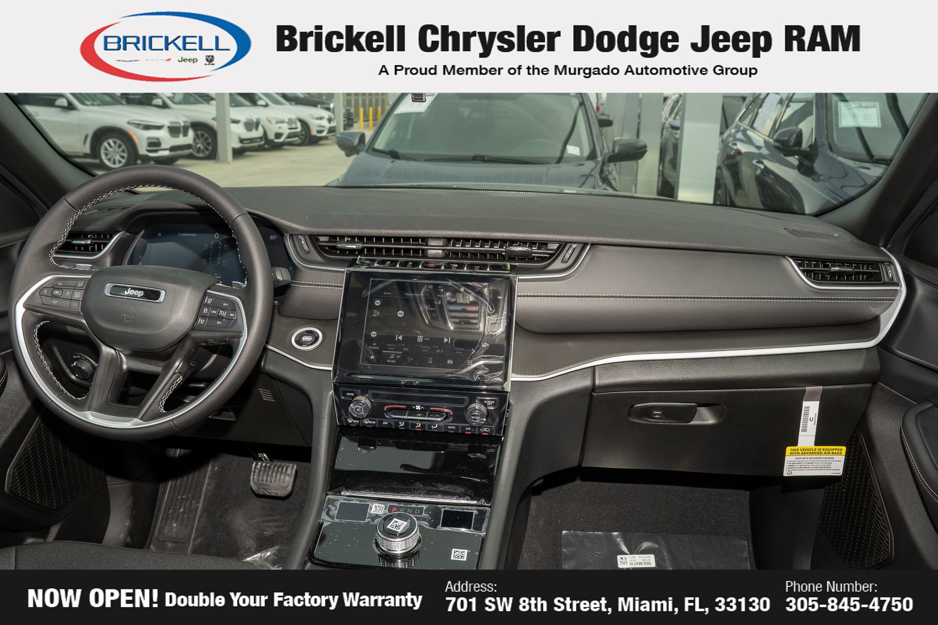 New 2025 Jeep Grand Cherokee L Laredo image 23