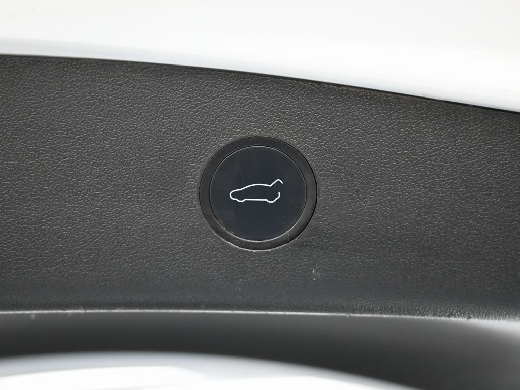 Used 2021 Tesla Model 3 Standard Range Plus image 15