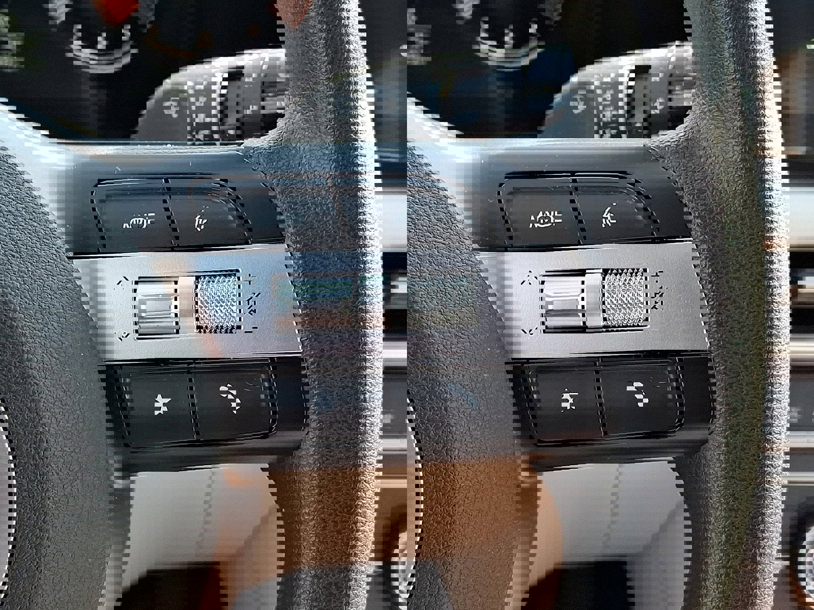 Certified 2025 Hyundai Tucson SE image 21