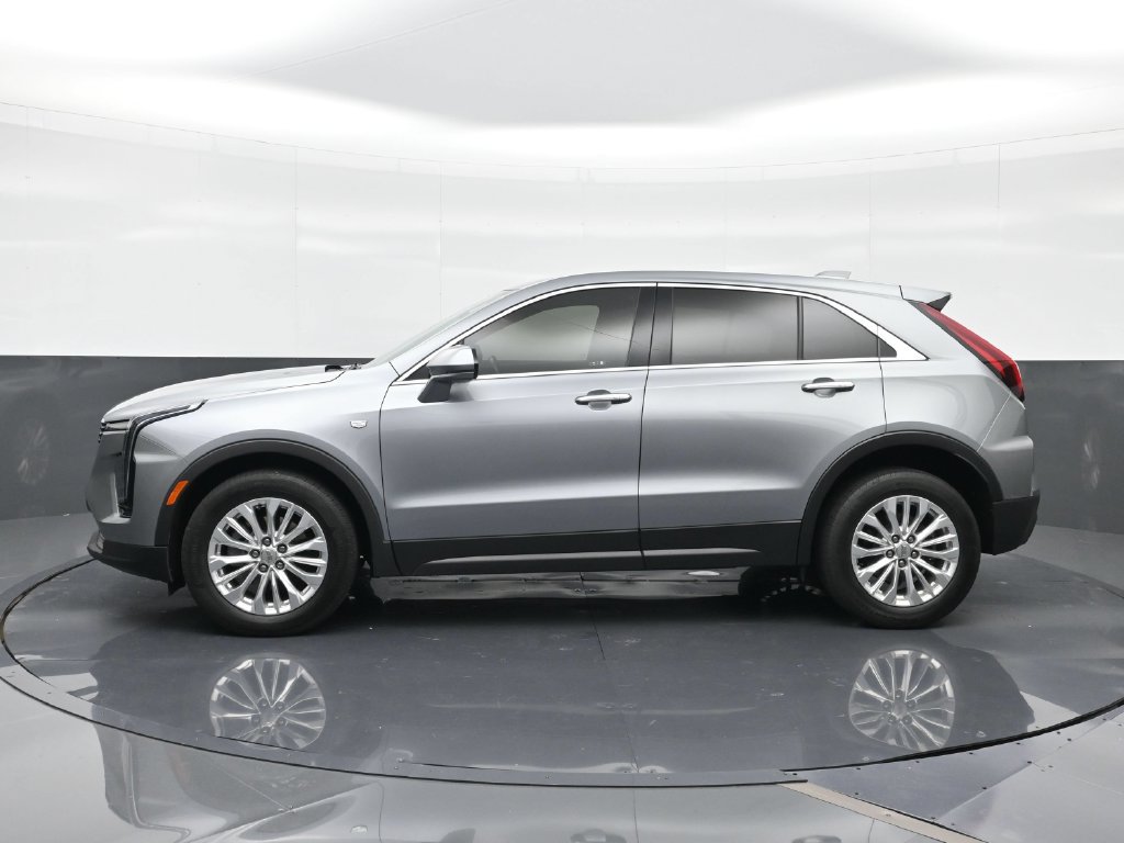 Used 2024 Cadillac XT4 Luxury FWD image 3