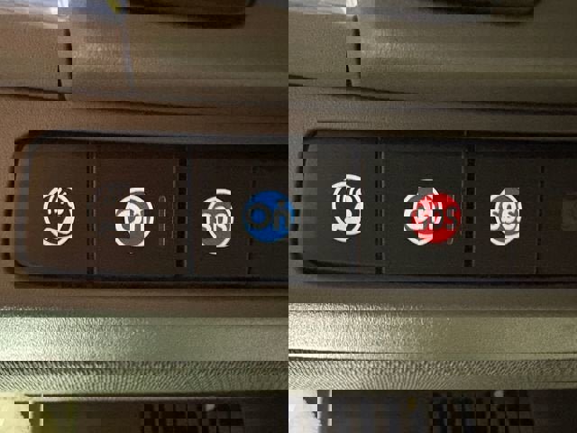 Used 2024 Chevrolet Silverado 1500 LT AWD/4WD image 20