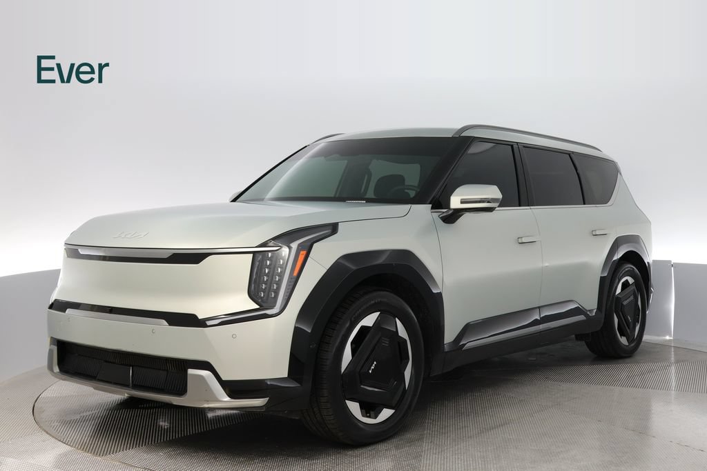 Used 2024 Kia EV9 Land AWD/4WD image 2
