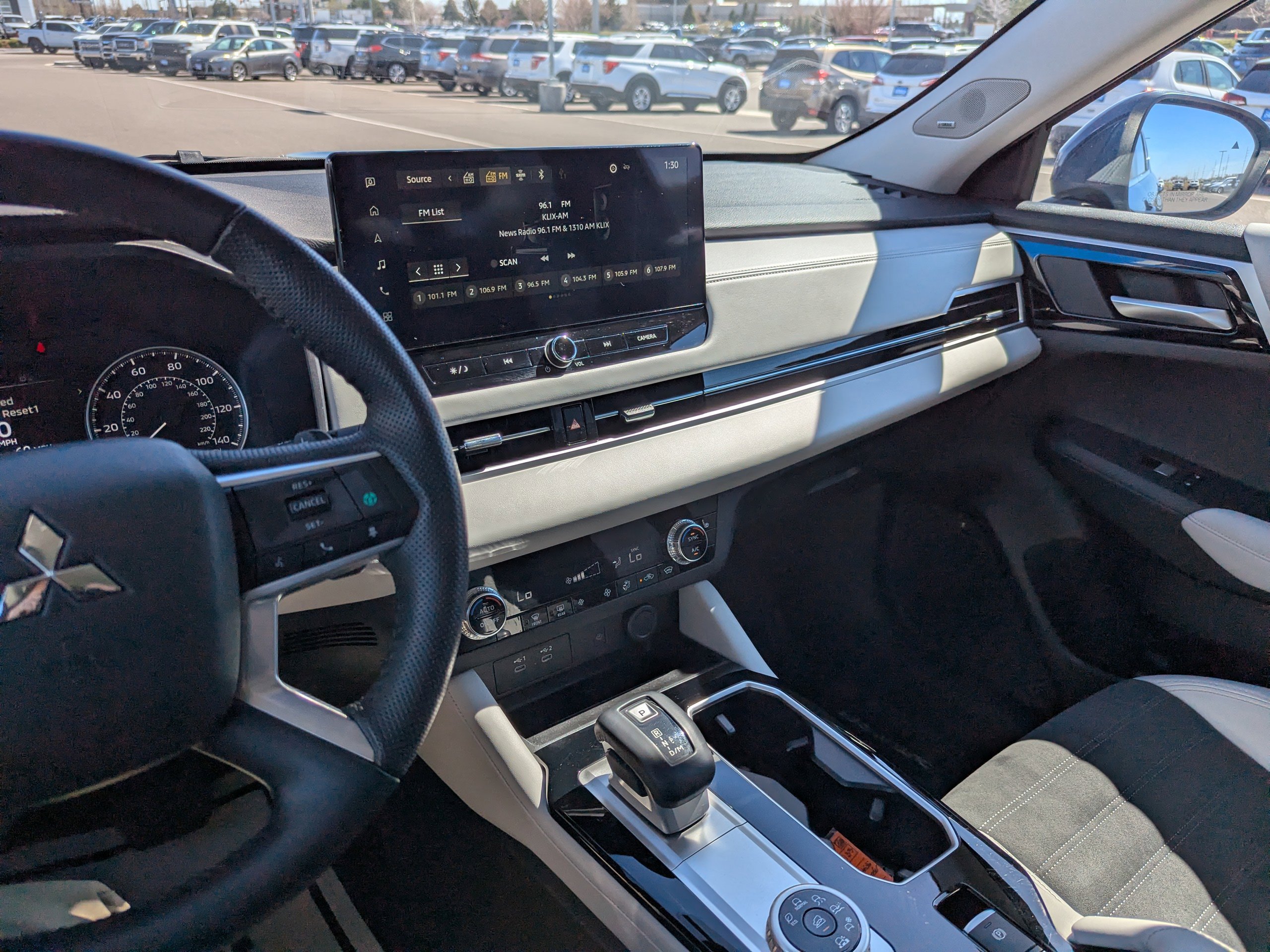 Used 2025 Mitsubishi Outlander SE AWD/4WD image 20