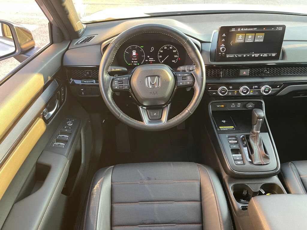 Used 2023 Honda CR-V Sport Touring image 2