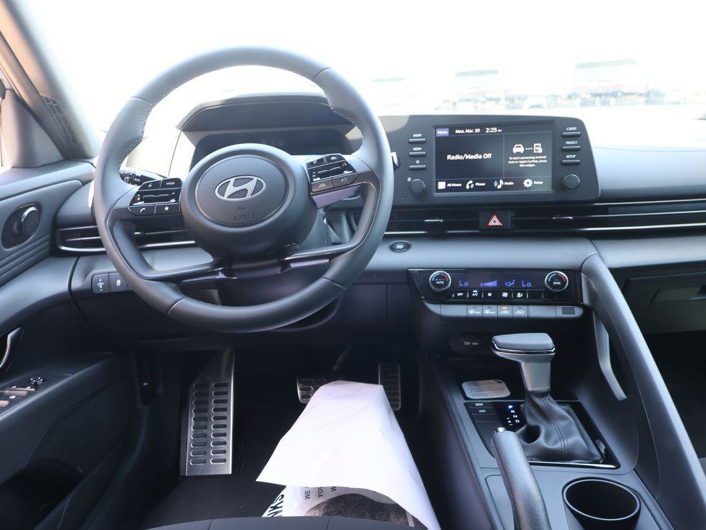 New 2026 Hyundai Elantra Sport image 21