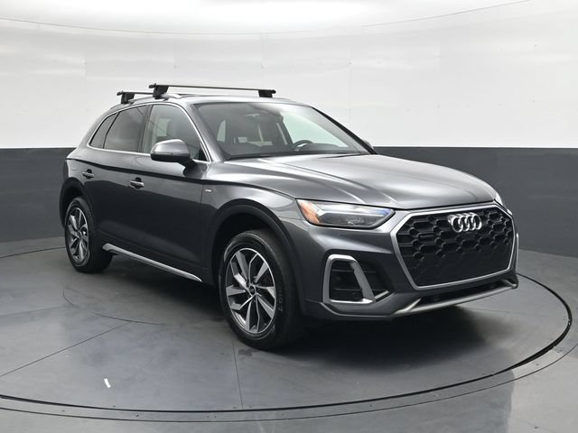 Used 2023 Audi Q5 2.0T Premium Plus w/ Premium Plus Package AWD/4WD image 2