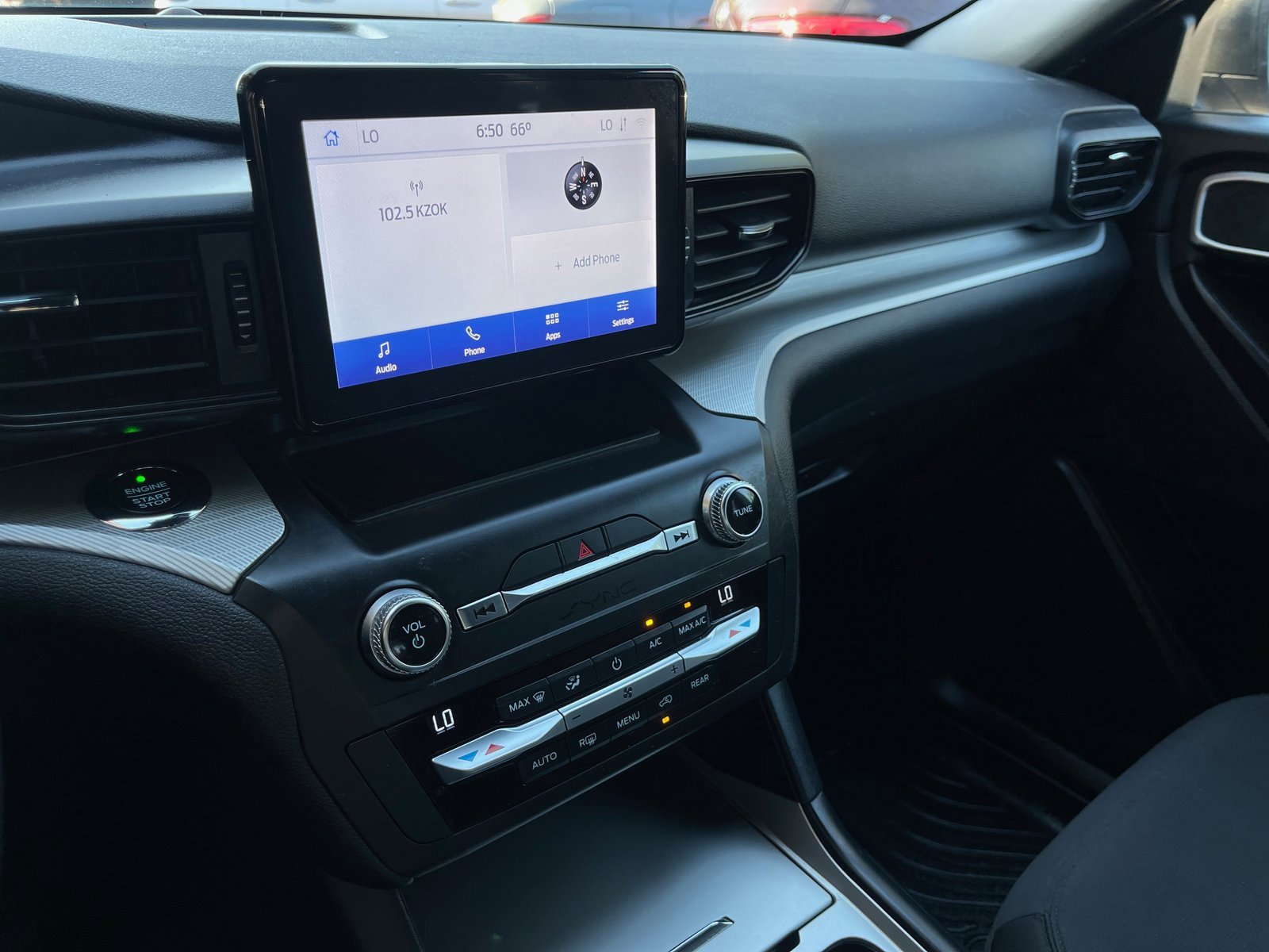 Used 2020 Ford Explorer XLT image 45