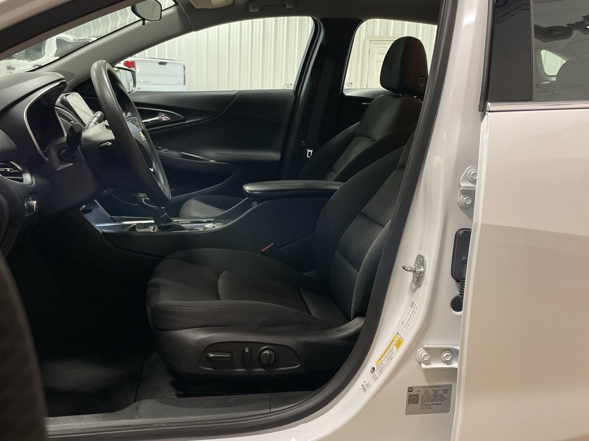 Used 2024 Chevrolet Malibu LT FWD image 14