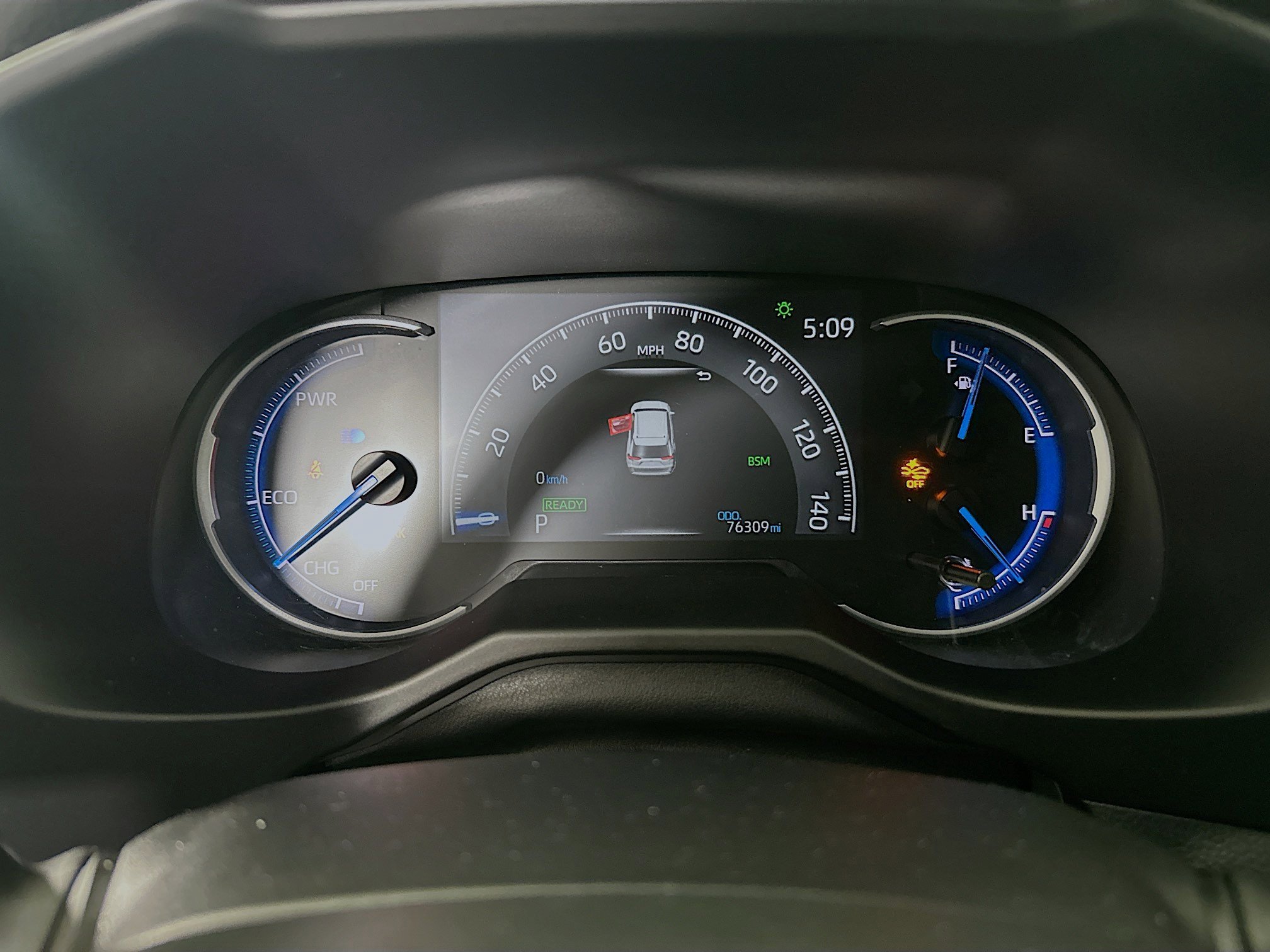 Used 2024 Toyota RAV4 XSE AWD/4WD image 19