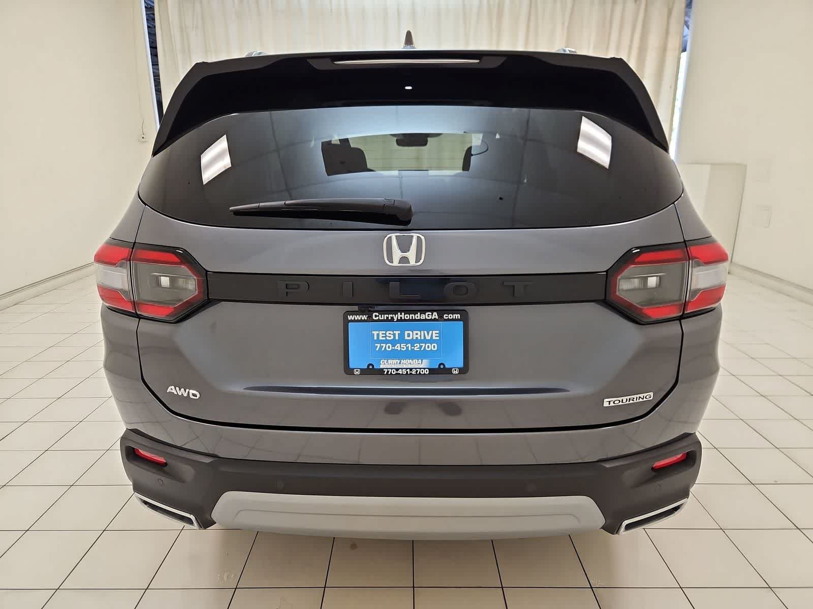 Certified 2025 Honda Pilot Touring image 31