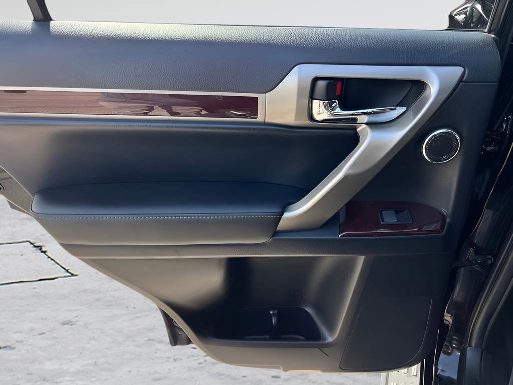 Used 2017 Lexus GX 460 Luxury image 23