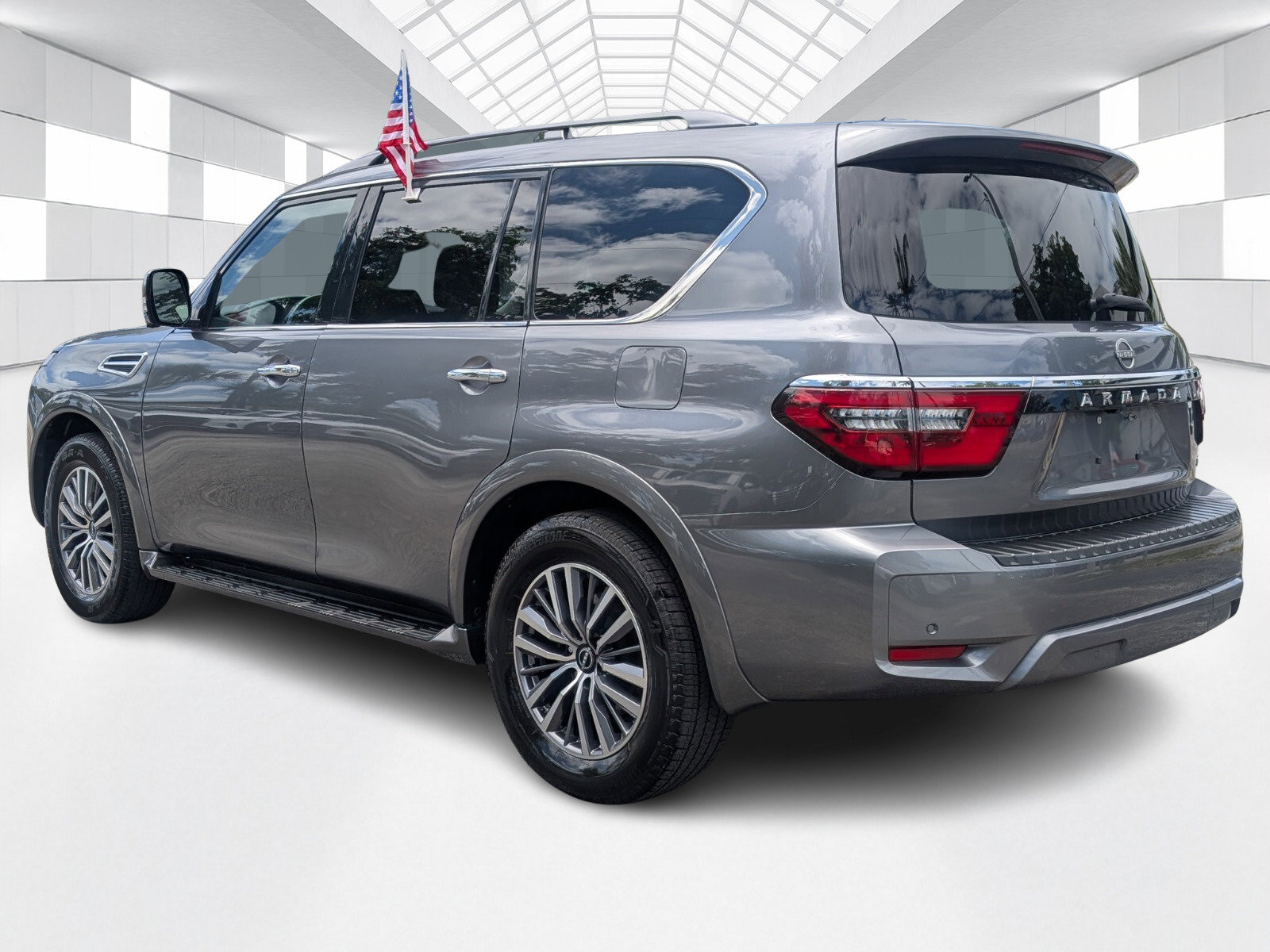 Certified 2023 Nissan Armada SL w/ Captain's Chairs Package RWD image 5