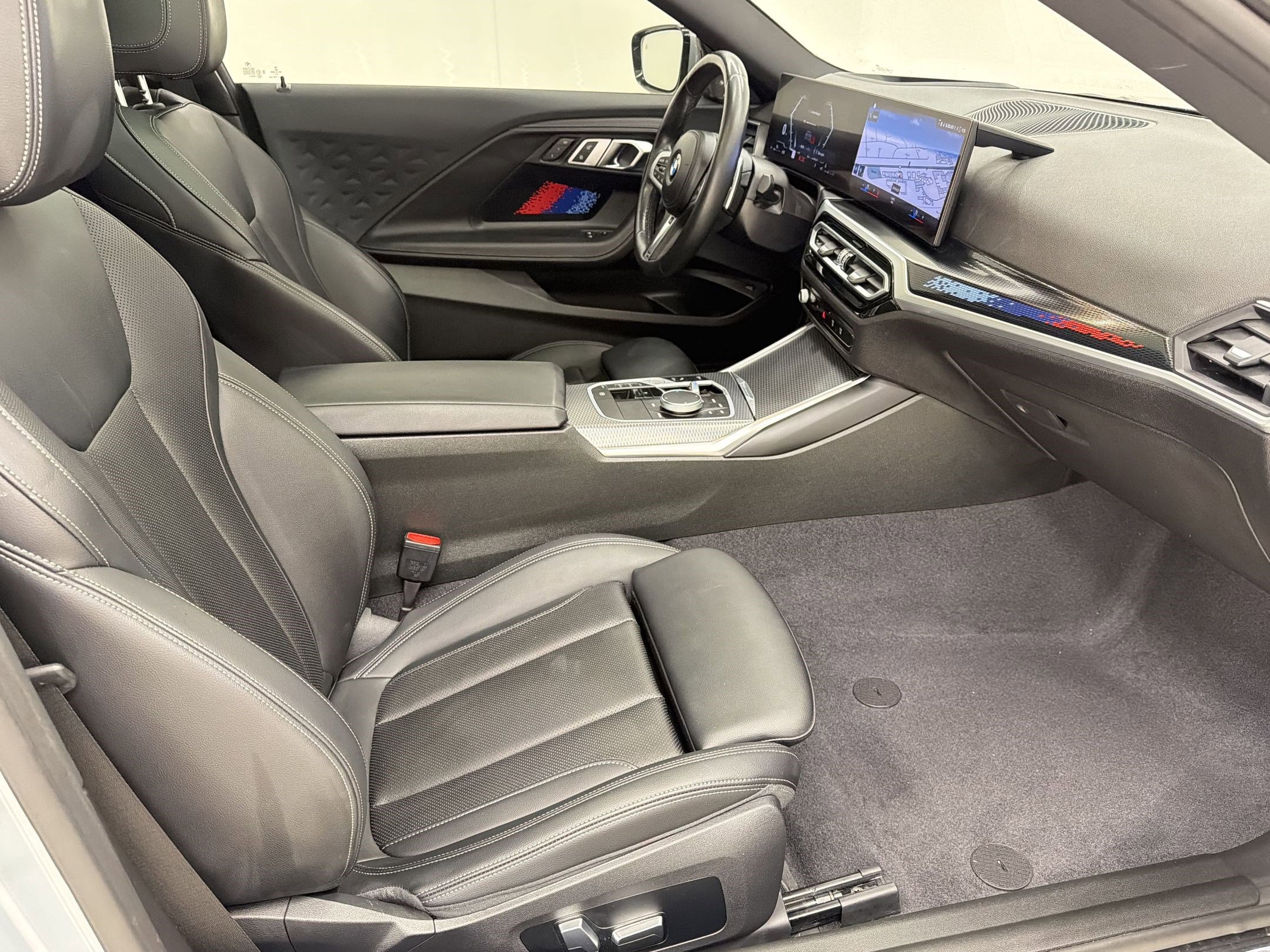 Used 2023 BMW 230i Coupe w/ M Sport Package RWD image 27