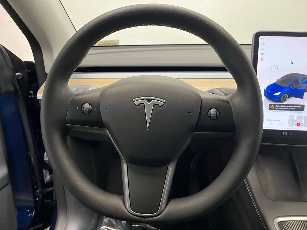 Used 2023 Tesla Model Y AWD image 6