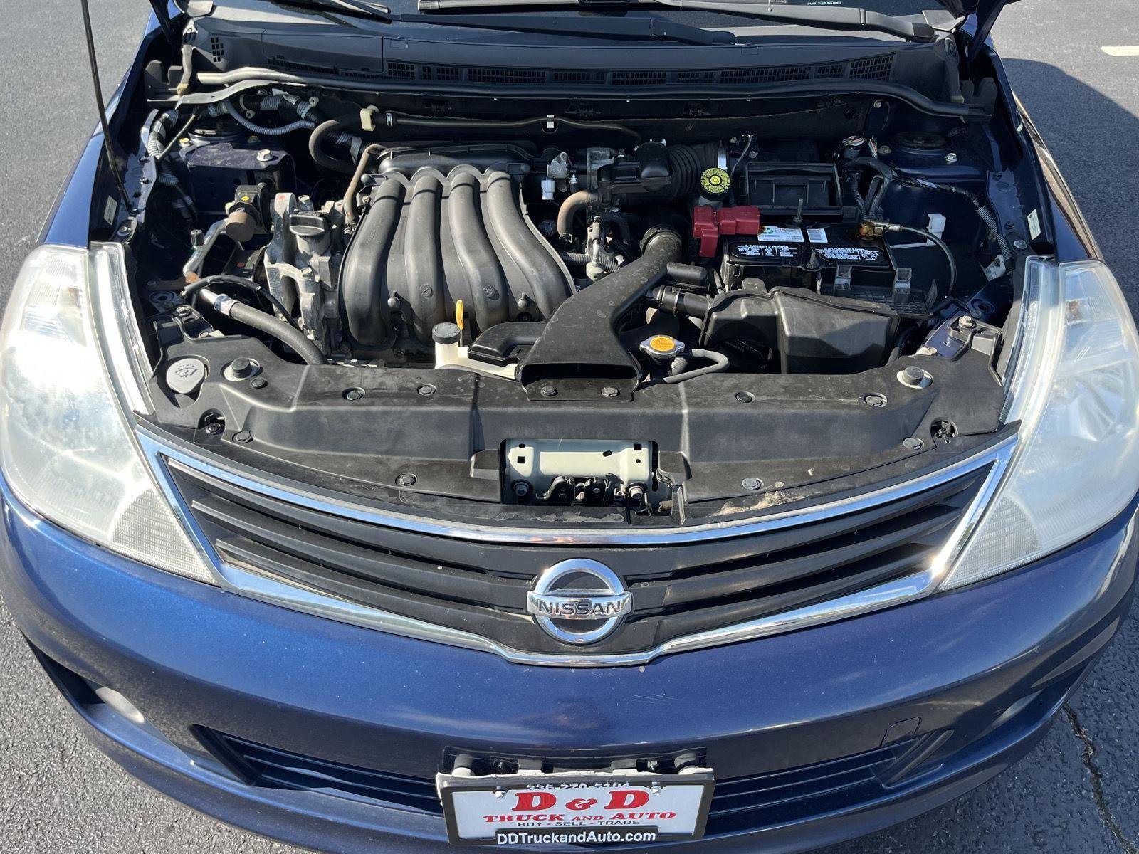 Used 2012 Nissan Versa Hatchback w/ SL Navigation Pkg FWD image 18