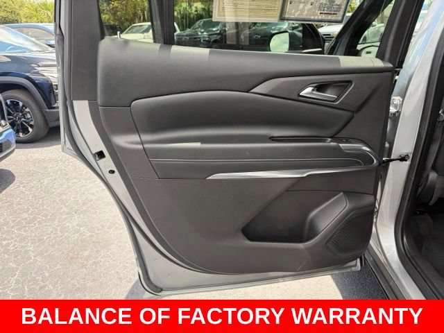 Used 2025 Chevrolet Traverse LT AWD/4WD image 13