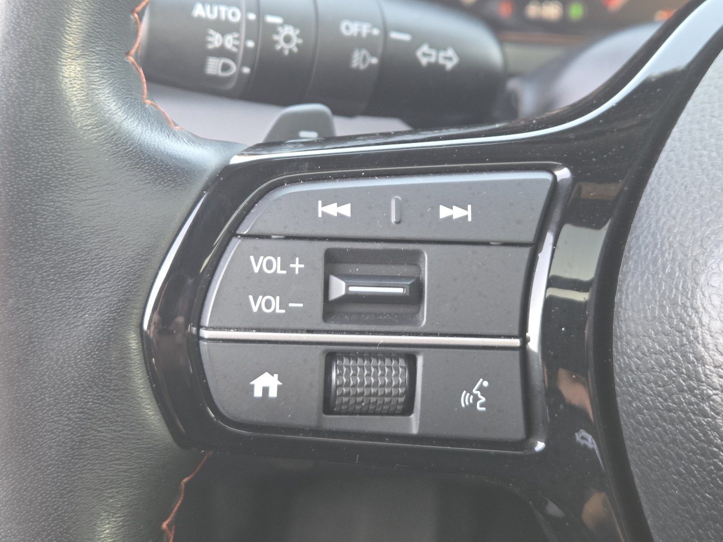 Used 2023 Honda Pilot TrailSport image 32