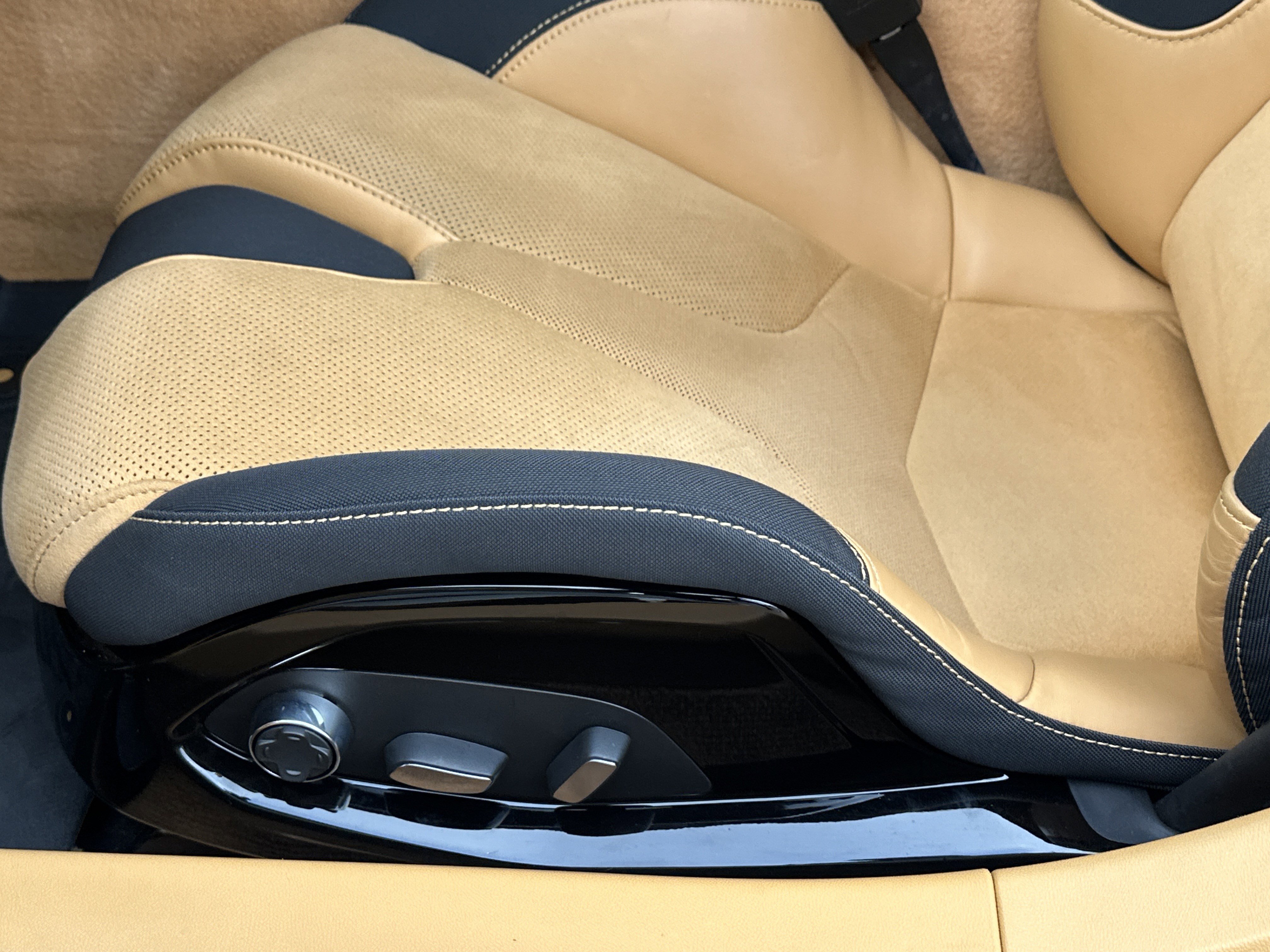 Certified 2023 Chevrolet Corvette Stingray Premium Conv w/ Z51 Performance Package image 10