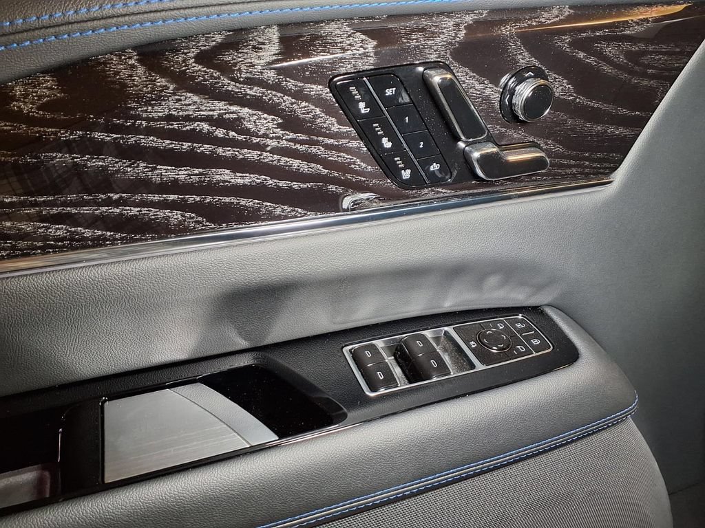 New 2026 Cadillac Escalade IQL Luxury AWD/4WD image 15