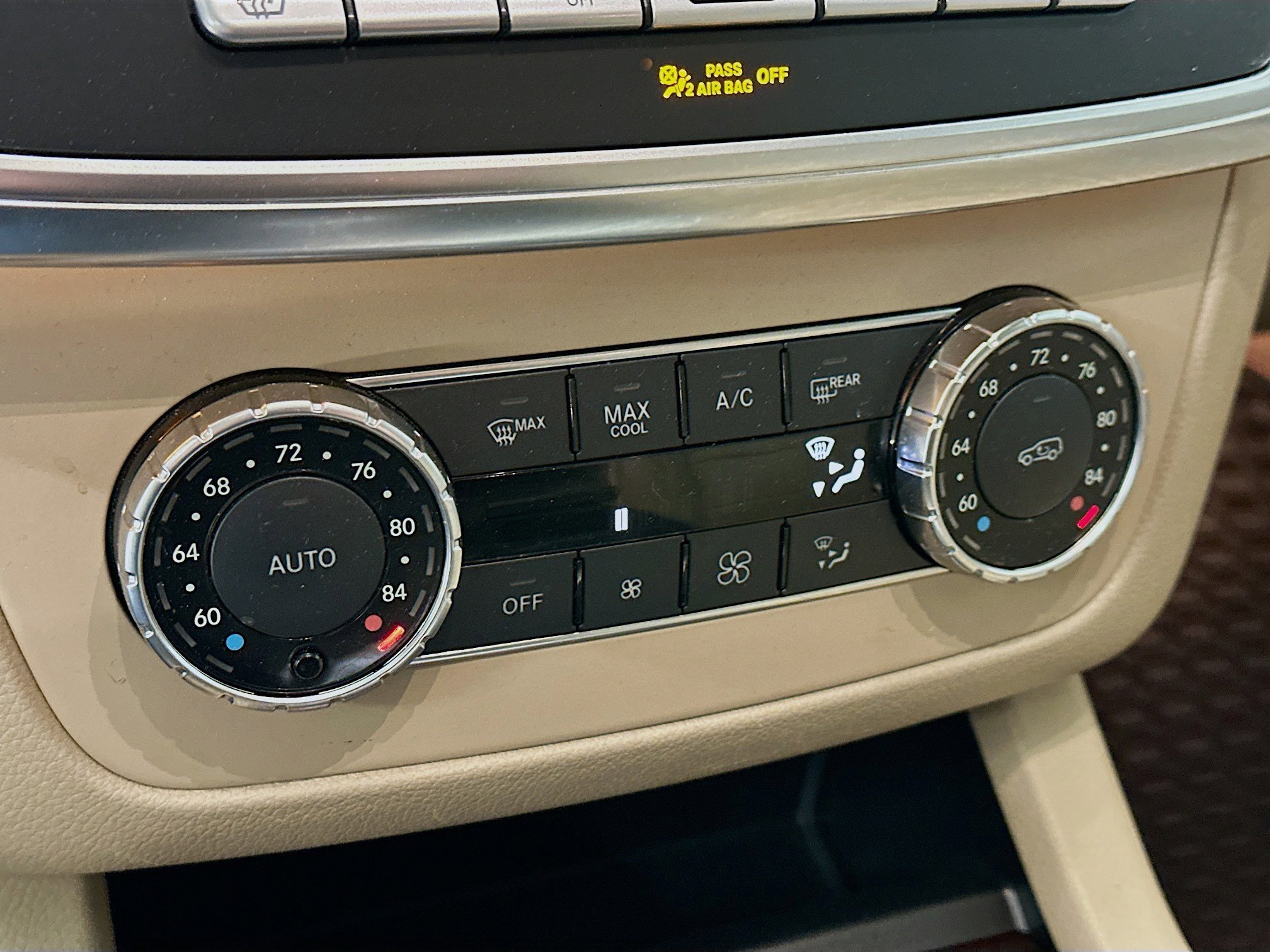 Used 2013 Mercedes-Benz GL 320 BlueTEC 4MATIC image 24