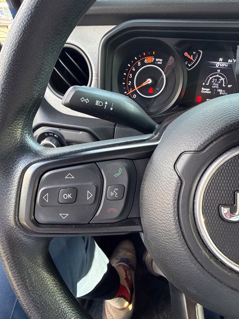 Used 2025 Jeep Wrangler Sport AWD/4WD image 16