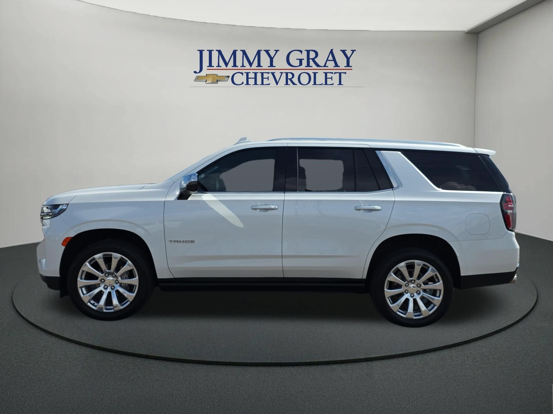 Used 2024 Chevrolet Tahoe Premier RWD image 2