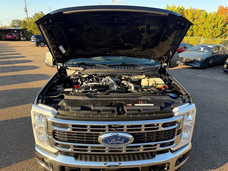 Used 2024 Ford F250 XLT w/ FX4 Off-Road Package image 36