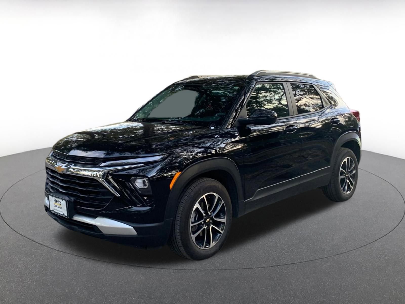 Used 2025 Chevrolet TrailBlazer LT image 3