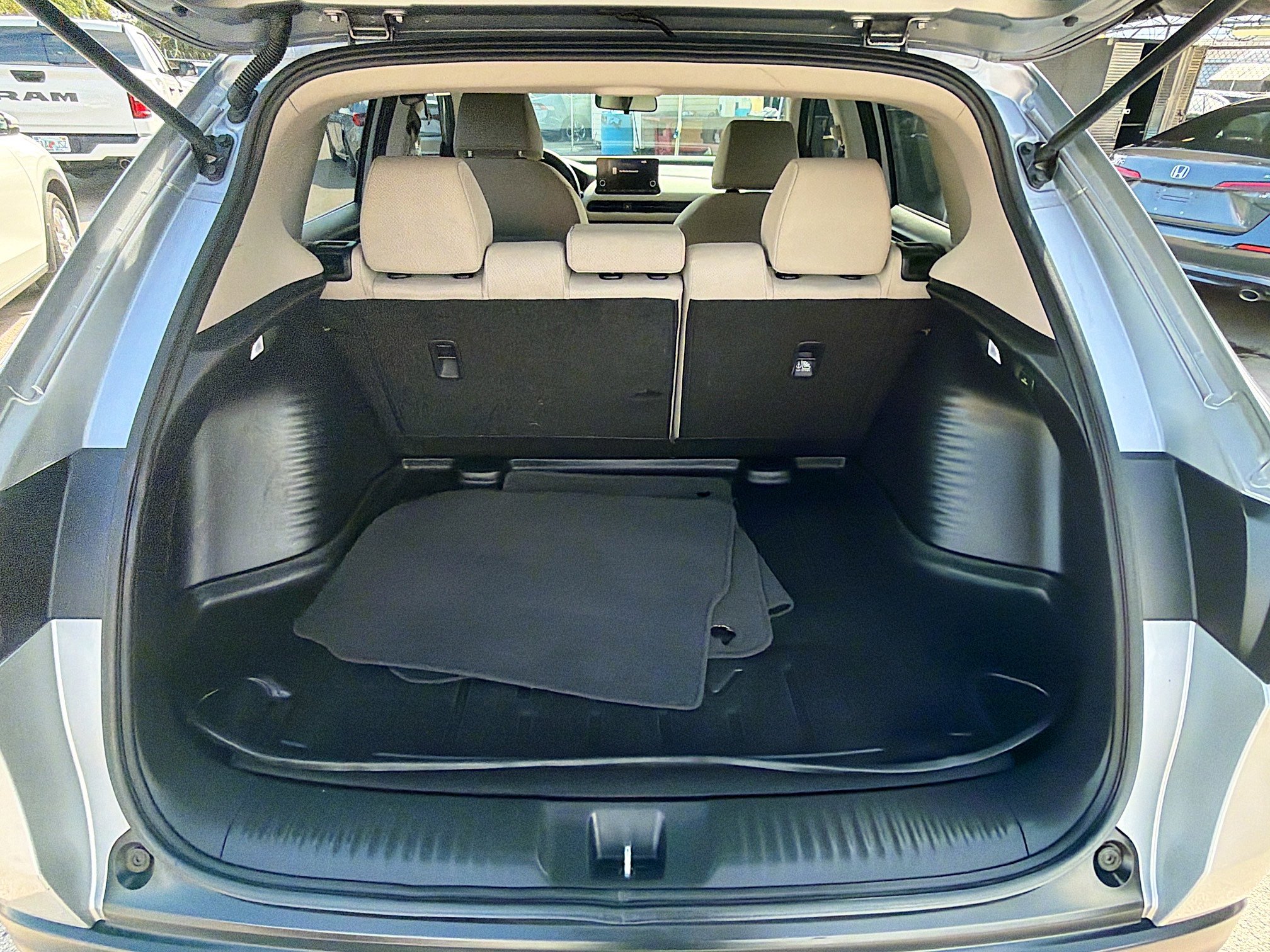 Certified 2024 Honda HR-V LX image 25