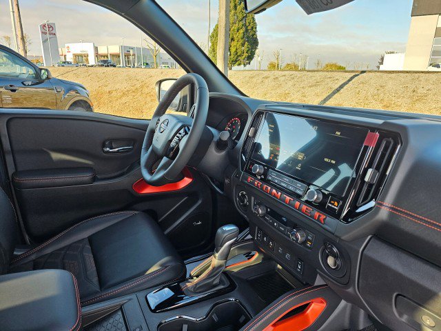 New 2025 Nissan Frontier PRO-4X w/ Pro Premium Package image 15