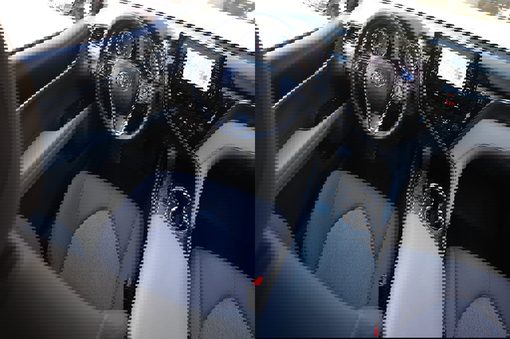 Used 2023 Toyota Camry LE image 27