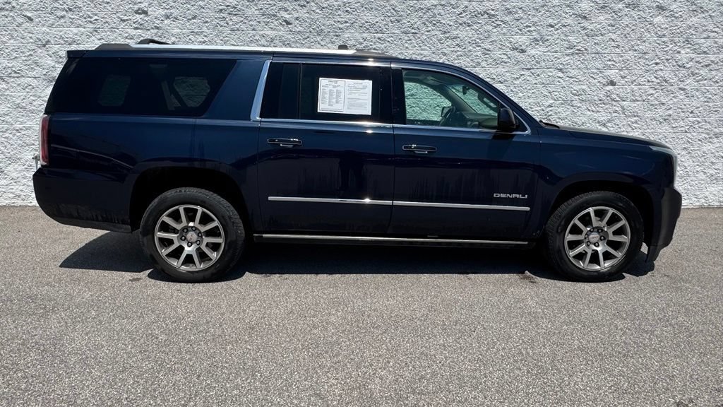 Used 2018 GMC Yukon XL Denali w/ Open Road Package AWD/4WD image 2