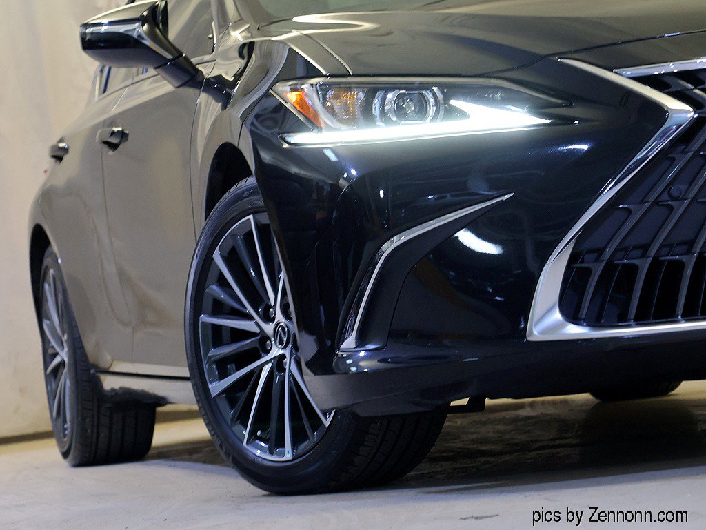 Used 2023 Lexus ES 350 w/ Premium Package FWD image 4