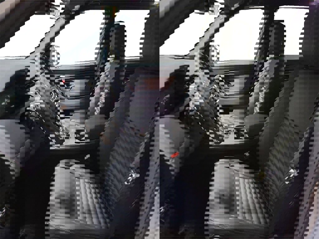 New 2025 Land Rover Discovery Sport Dynamic SE image 13