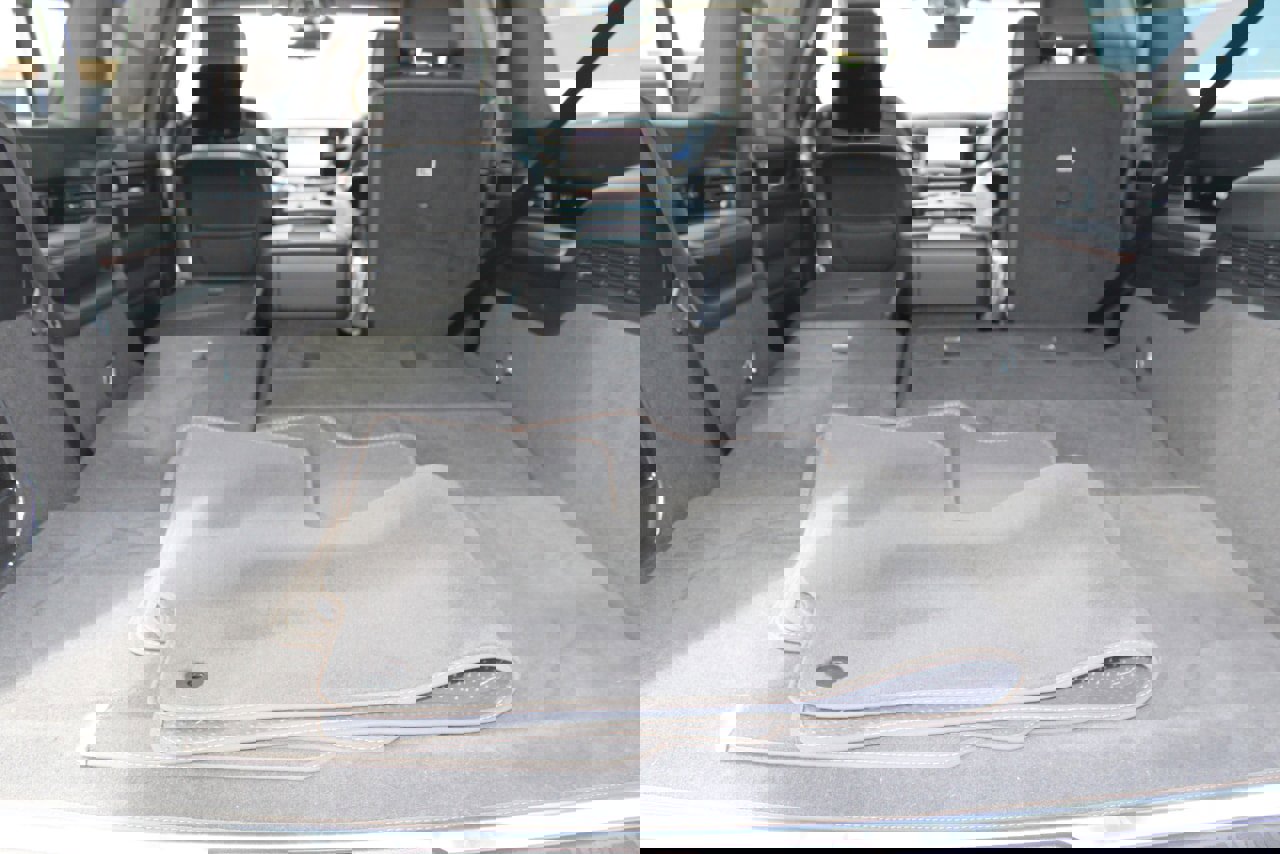 New 2025 Jeep Grand Wagoneer Series III w/ Rear Seat Video Group 1 image 55