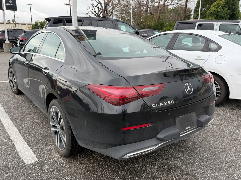 Used 2025 Mercedes-Benz CLA 250 image 4