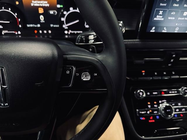 Used 2022 Lincoln Corsair AWD w/ Equipment Group 101A image 27