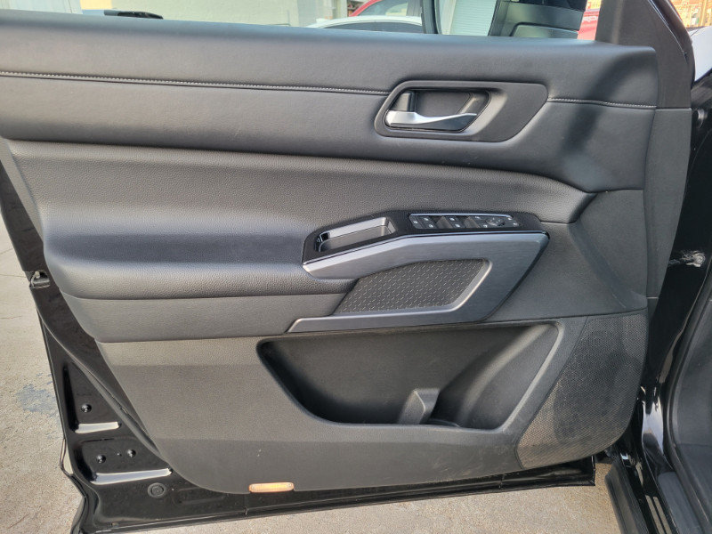 Used 2022 Nissan Pathfinder SL w/ SL Premium Package FWD image 17